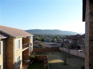 3 Bed Apartment in Strubens Valley