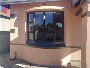3 Bed House in Nigel Central