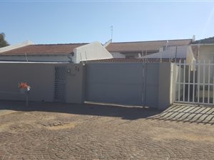 5 Bed House in Turffontein