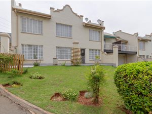 2 Bed Townhouse in Helderkruin