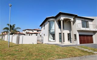 4 Bedroom House in Crescent Wood Country Estate