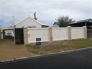 3 Bedroom House in Milkwood Park