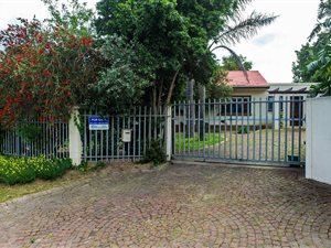 4 Bedroom House in Pearl Marina