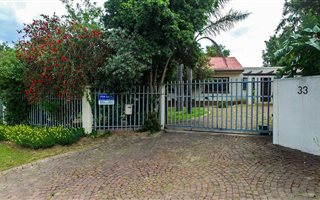 4 Bedroom House in Pearl Marina