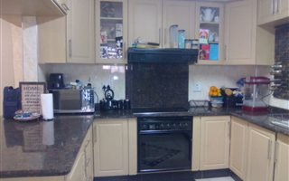 4 Bedroom House in Shallcross
