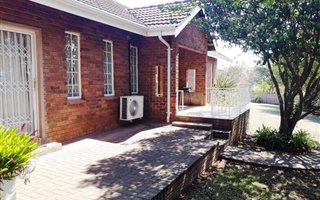 3 Bedroom House in Bisley