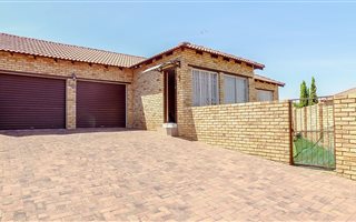 3 Bedroom House in Norkem Park