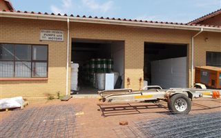 152 m² Commercial space in Park Rynie