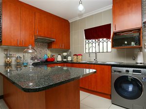 3 Bed Apartment in Strubens Valley