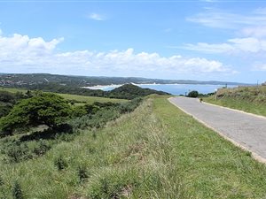 875 m² Land available in Cintsa