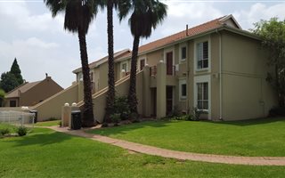 2 Bedroom Apartment in Douglasdale