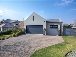 3 Bed House in The Hills