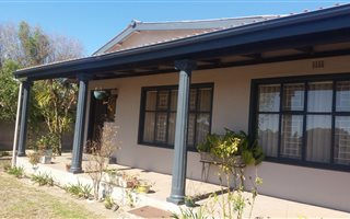 4 Bedroom House in Vredenburg