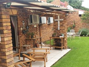 3 Bed Townhouse in Vanderbijlpark CE3