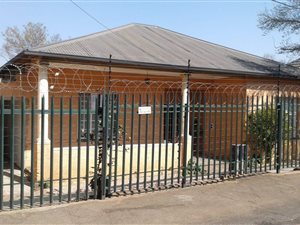 3 Bed House in Brixton