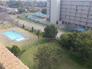 2.5 Bed Flat in Queenswood