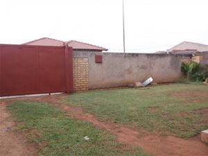 2 Bed House in Moleleki