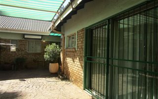2 Bedroom Apartment in Mookgophong (Naboomspruit)