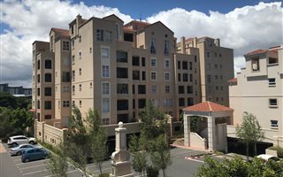 3 Bedroom Apartment in Century City
