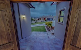 3 Bedroom House in Kraaibosch