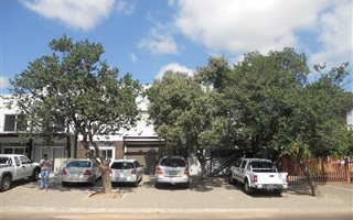 300 m² Commercial space in Bo Dorp