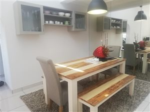 2 Bed Townhouse in Corlett Gardens