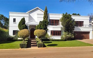 4 Bedroom House in Centurion Golf Estate