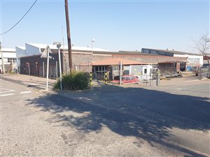 788 m² Industrial space in Pinetown Central