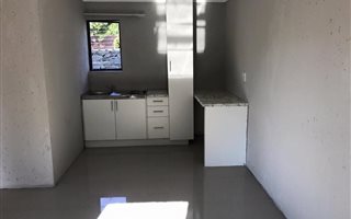 1 Bedroom Garden Cottage in Kew