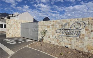 2 Bedroom Apartment in Paarl