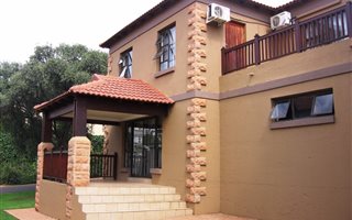 3 Bedroom Townhouse in Birdwood