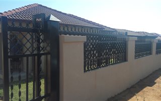 3 Bedroom House in Chantelle