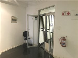 80 m² Commercial space in Sea Point