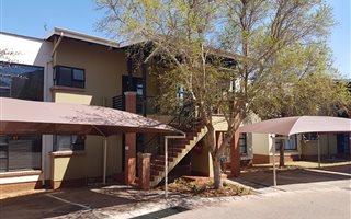 2 Bedroom House in Glenvista