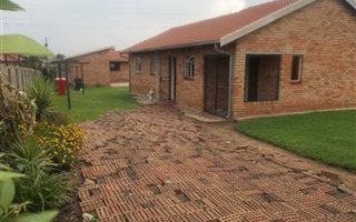 7 Bedroom House in Eldorado Park