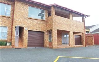 3 Bedroom Flat in Amanzimtoti