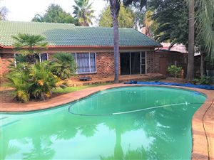 187 m² Office Space in Rooihuiskraal