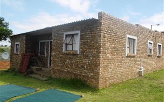 4 Bedroom House in Pacaltsdorp