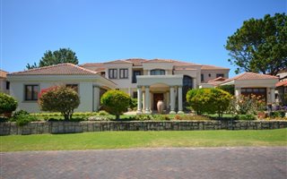 4 Bedroom House in Plettenberg Bay