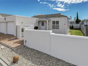 3 Bed Townhouse in Pinehurst