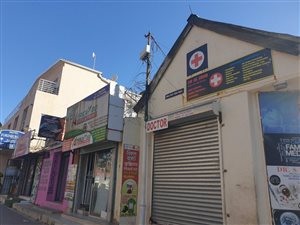 2320230 m² Commercial space in Newtown