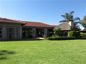 5 Bed House in Lilianton