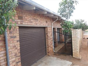 3 Bed House in Dobsonville