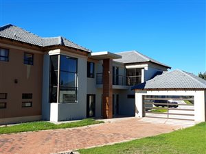 7 Bed House in Laezonia