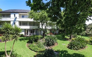 3 Bedroom Duplex in Bryanston