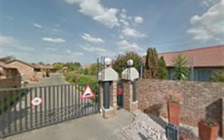 3 Bedroom Townhouse in Eldoraigne