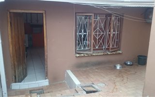 1 Bedroom Garden Cottage in Phoenix