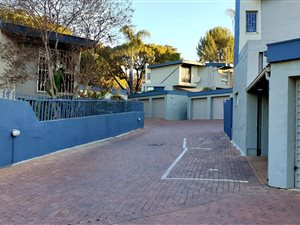 3 Bed Townhouse in Waterkloof Glen