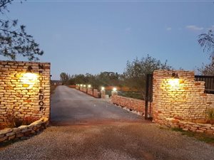 3 Bed House in Nieuwoudtville