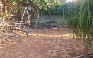 2 Bedroom Townhouse in Val de Grace